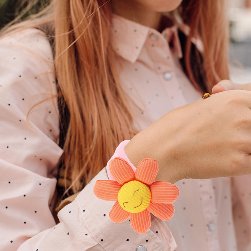 Pulsera Con Forma De Flor, 2 Unidades, Dibujos Animados, Hug