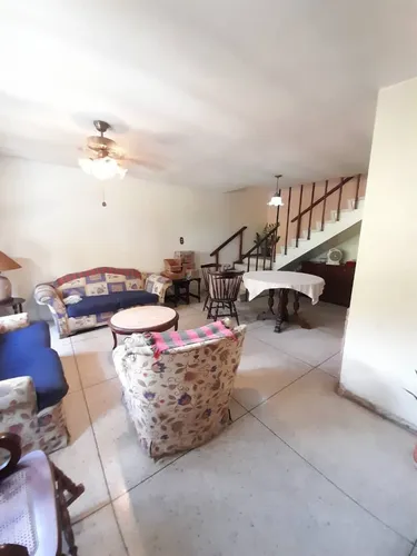 Se Vende Casa Urb Trigal Sur.
