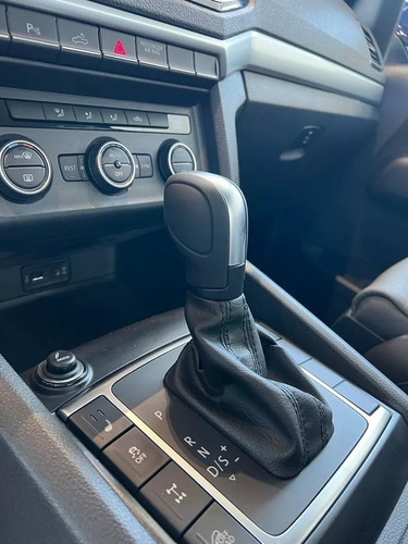 Imagen 7 de 20 de Volkswagen Amarok 2.0 Cd Tdi 180cv 4x4 Highline At 17