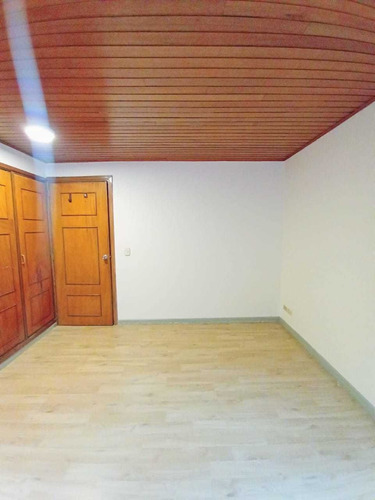 Imagen 13 de 17 de Apartaestudio En Arriendo En Bogota Chico Norte