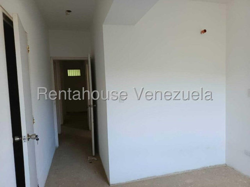 Apartamento A Estrenar En Obra Gris En Venta En Macaracuay 25-14164 Cs