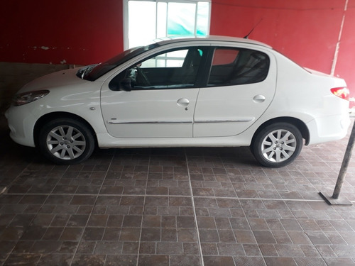 Peugeot 207 Feline