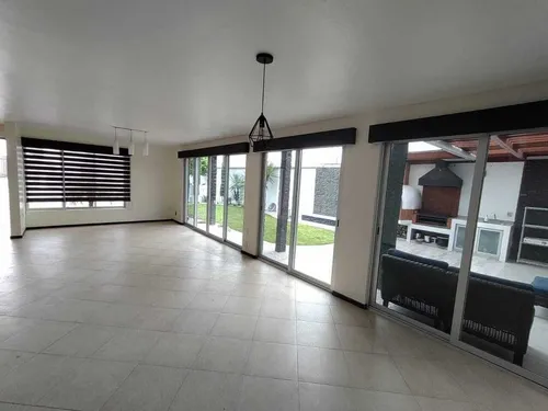 Casa En Venta En Zen House, 3 Recamaras, Estudio, 2.5 Baños, Gran Ubicación!