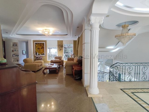 Jip 25-13586: Rentahouse Vende Magestuosa Casa De 920mts2, Rodeada De Hermosos Jardines Y Espectaculares Ambientes De Lujo. En Urb El Castaño. Maracay