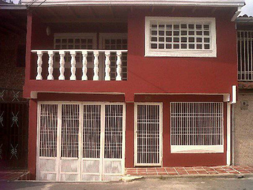 Casa En Venta En La Don Perucho De Merida / 240m2 / $22000