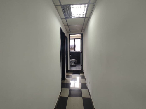 Imagen 6 de 6 de Alquiler El Marques - Oficina - 74 M2 - S28