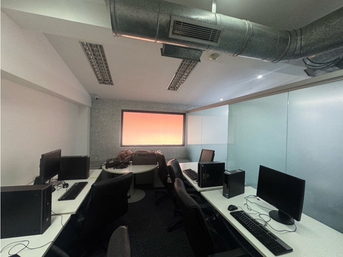Se Alquila Casa Acondicionada Para Oficina 1006m2 Chuao 3597