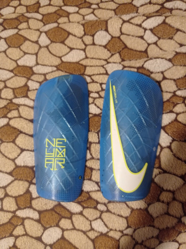 Canilleras Nike X Neymar Talle L