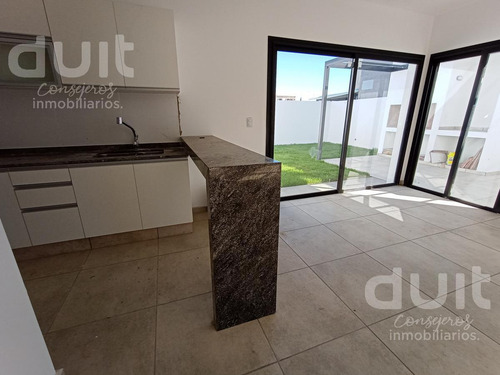 Duplex 2 Dorm En Una Sola Planta! - En La Calle Principal De San Ignacio!