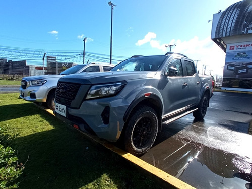 Nissan Navara 2.3d Pro4x Diesel 4x4 Dob.cab. At 4p