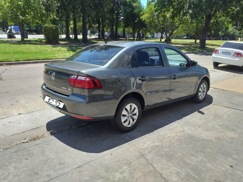 Volkswagen Voyage 1.6 Comfortline 101cv 2013
