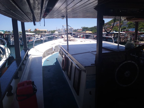 Barco De Passeio