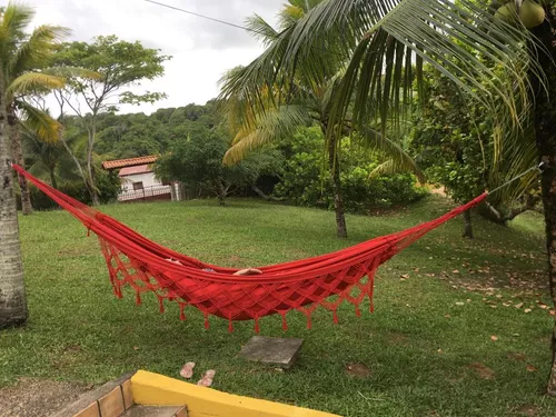 Oportunidade Única! Excelente Casa Dentro De Uma Área Verde De 5.000m2 Toda Avarandada. Um Paraíso Tropical Dentro Da Cidade E Próximo À Praia , Para Quem Quer Privacidade E Convívio Com A Natureza.