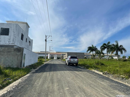 Imagen 6 de 17 de Vendo Solar Comercial De 150 A 385 Mt2 En Plena Avenida Ubicado En Residencial Privado Con Agua Luz Y Calles En Santo Domingo Norte Próximo A La Estación Del Metro Mamá Tingo, La Sirena Y El Parque V