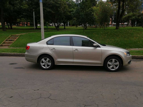 Volkswagen New Jetta At 2500