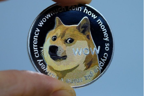 Imagen 2 de 6 de Dogecoin Criptomoneda Fisica Souvenir Coleccionable Plateada