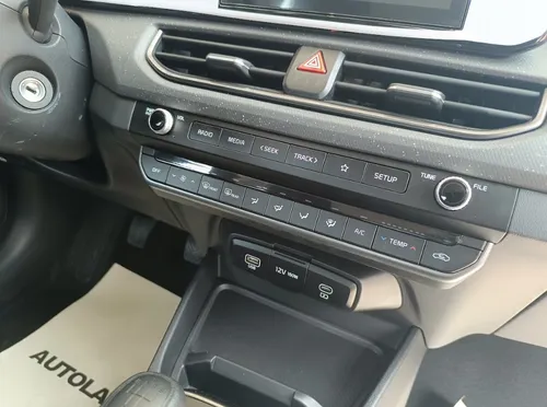 Kia K3 Cross Vibrant Mecánico 1.6 Mod 2026 Mt