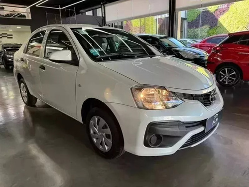 Toyota Etios 1.5 Sedan X