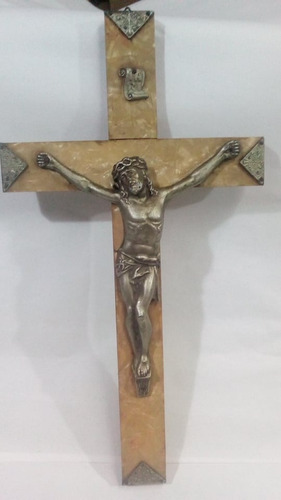 Crucifijo De Madera Y Nacar Con Cristo De Metal 