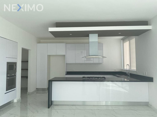 Imagen 8 de 12 de Venta Casa 4 Ambientes Lagos Del Sol