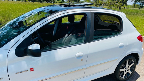 Peugeot 207 1.6 16v Quiksilver Flex 5p