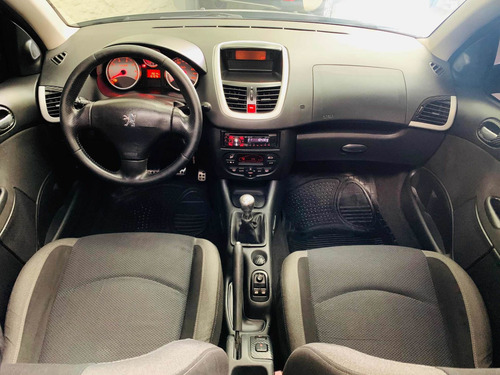 Peugeot 207 Compact Image 50% Financiado