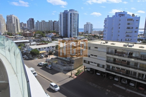 Lindisimo Edificio Con Todos Los Servicios Un Verdadero Regalo !!!! -ref:12318