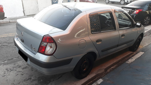 Renault Clio 2005 Sedan Flex 1.6 - Completo - Conservado