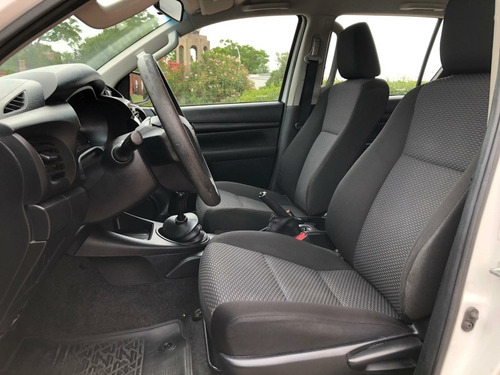 Toyota Hilux 2.4 Dx Diesel 2017 (( Gl Motors )) Financiamos!