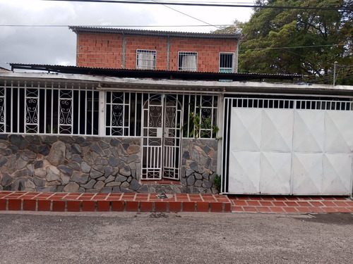 Venta Casa, Los Naranjos Sector La Cooperativa Maracay. Ar.g. 