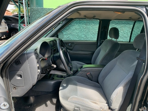 Imagem 6 de 8 de Chevrolet S10 2.4 Advantage Cab. Dupla