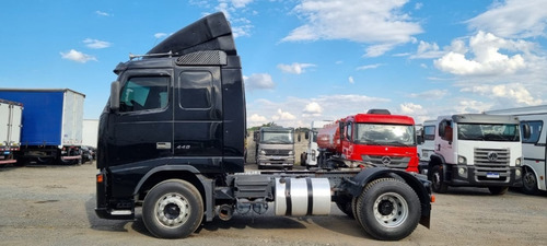 Imagem 11 de 15 de Volvo Fh12 380 2005/05 4x2 1482646km (8797)
