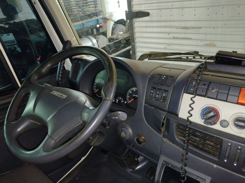 Imagem 8 de 11 de Iveco 240e28