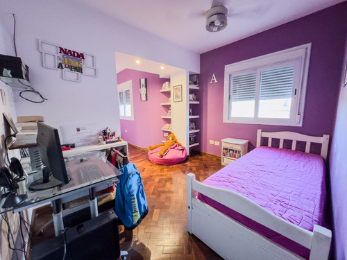 Casa Ecléctica En Zona Céntrica: Estilo, Confort Y Seguridad Para Tu Familia