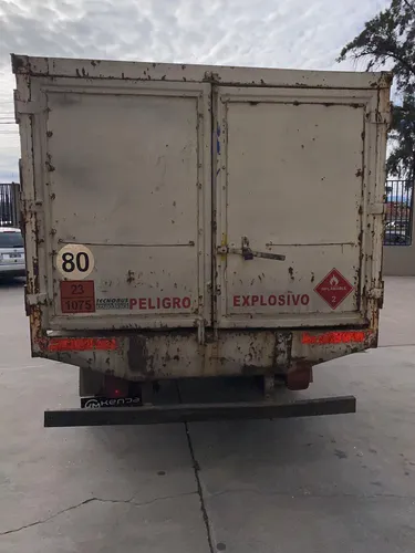 Cargo 915 E