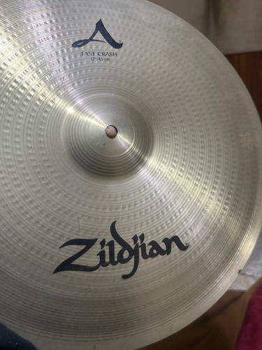 Zildjian Avedis Fast Crash 17' Nuevo Sin Uso Dorado