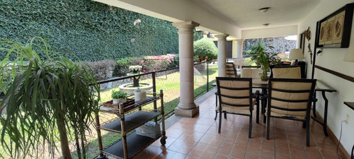 Casa Sola En Venta, Con Alberca, 2 Bungalows, Limites Con Cuernavaca