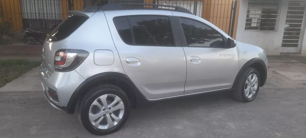 Renault Sandero Stepway 1.6 Dynamique 105cv Nac