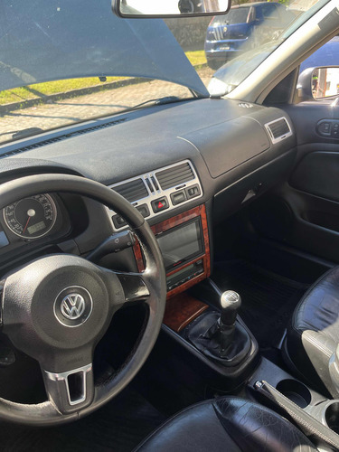 Volkswagen Bora 1.8 Highline T 180cv Cuero
