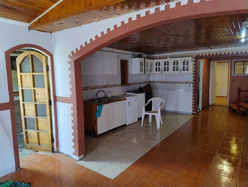 Casa En Venta 4d 1b Y 3est En Coronel, Biobío