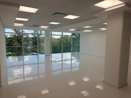 Imagen 6 de 16 de Oficina De Lujo A Estrenar En Amaneceres Office!!! Con 2 Cocheras!!!