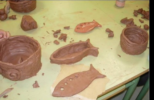 Imagen 2 de 10 de Nuevo 1 Kg De Arcilla En Masa Humectada Para Modelado