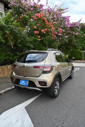 Renault Stepway 1.6 Dynamique / Intens Automática