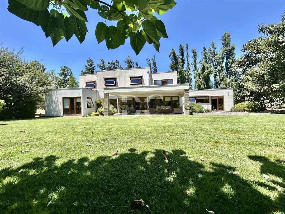 Imagen 2 de 29 de Casa En Venta De 4d Colegio San Nicolas Chicureo Colina