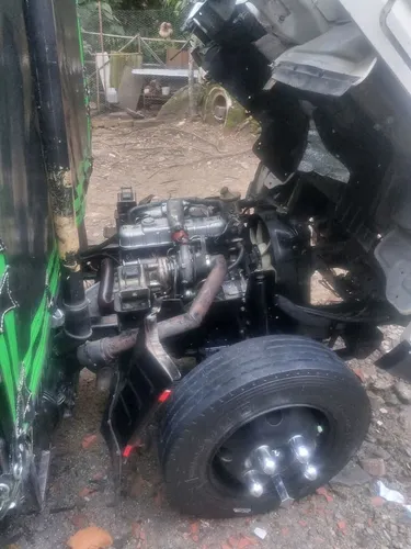 Camion Con Motor De Nkr Modelo 2012 Sin Restricciones