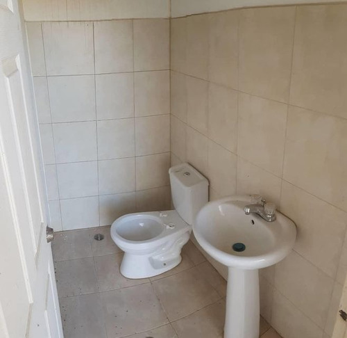 Imagen 22 de 24 de Amplia Y Hermosa Casa Con Linda Y Moderna Cocina. 04127800070 Cod Mls 22-3880