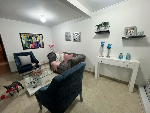 Venta De Apartamento Loma De Los Bernal 