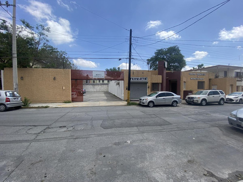 Venta De Edificio Comercial De Una Planta En Colonia Maria Luisa A Una Cuadra Del Conchita