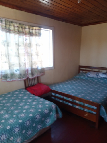 Gran Casa De 2 Pisos Con Patente De Hostal