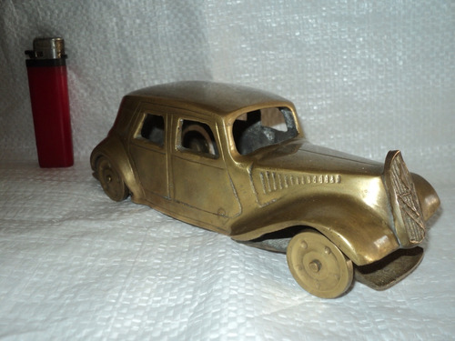Antiguo Automóvil Miniatura De Bronce.
